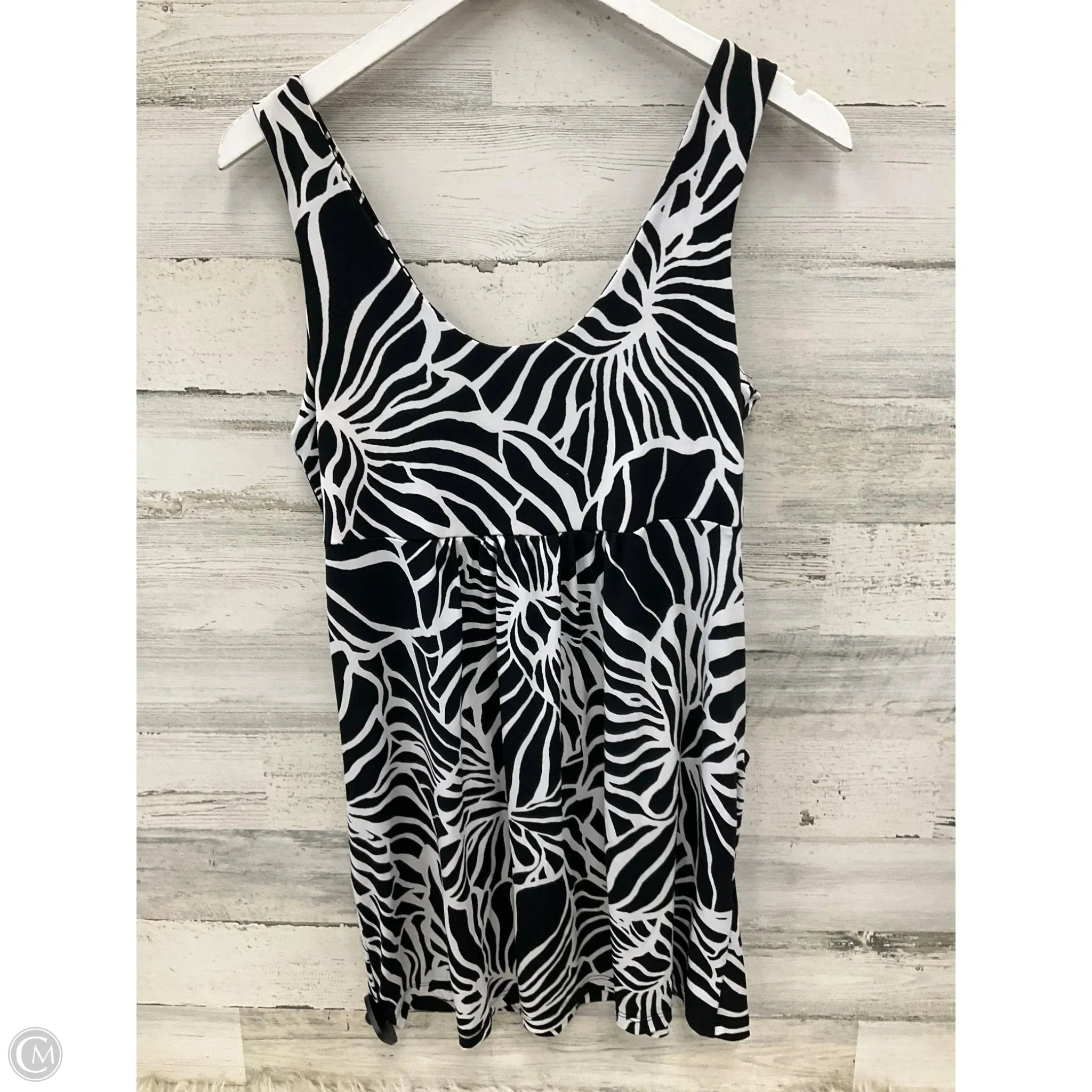 Dress Casual Short By Clothes Mentor In Black & White, Size: L