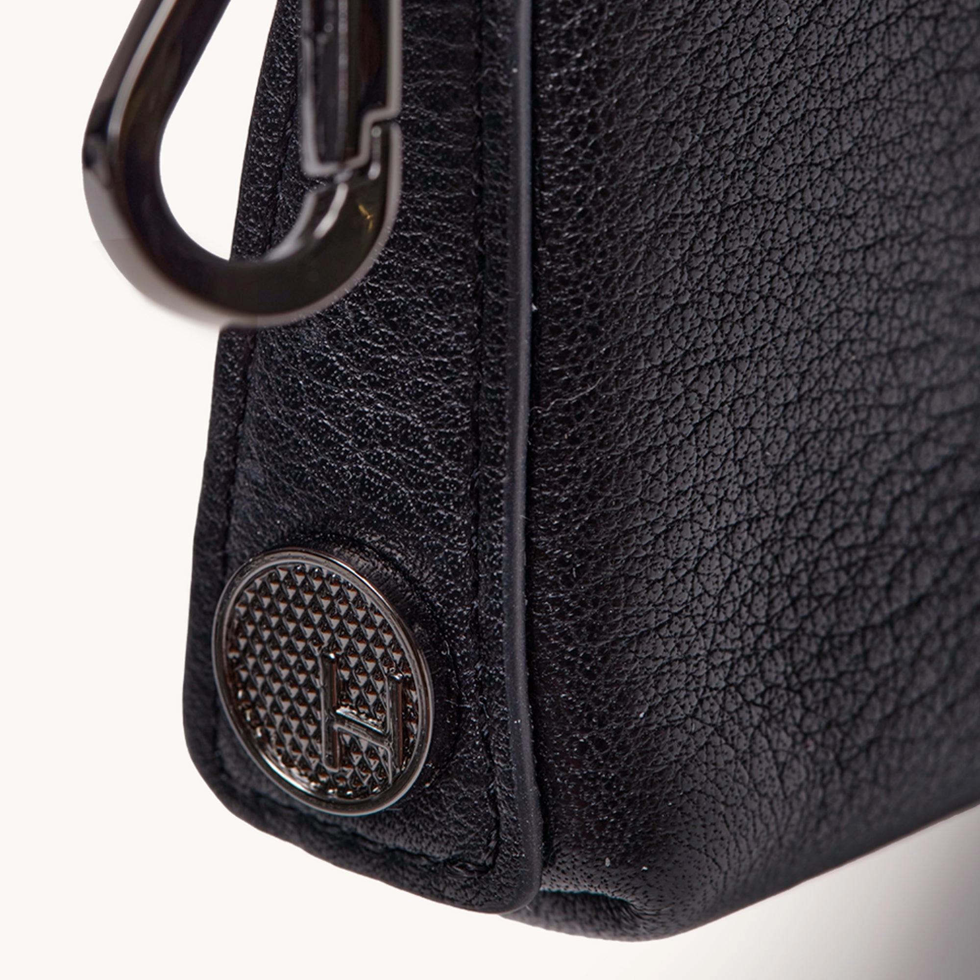 Syd Pouch | Black/Gunmetal