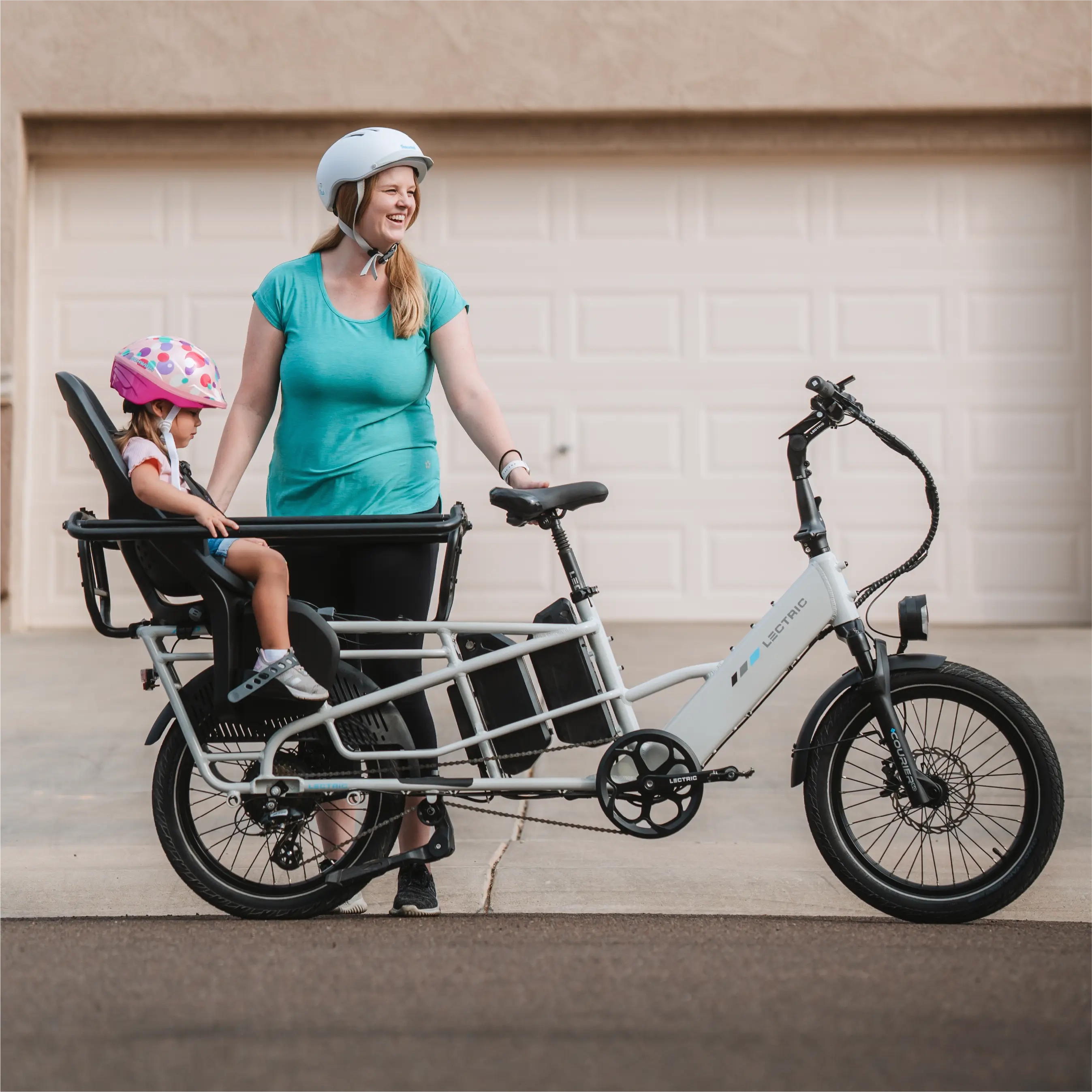 XPedition 2.0 Stratus White Dual-Battery   FREE Running Boards, Cushions, Elite Headlight, Suspension Seat Post, & Orbitor ($505 Value)